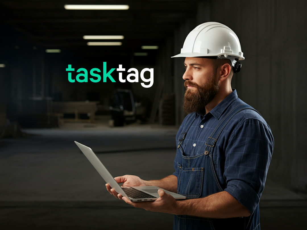 Contractor using TaskTag software for field reporting on a jobsite